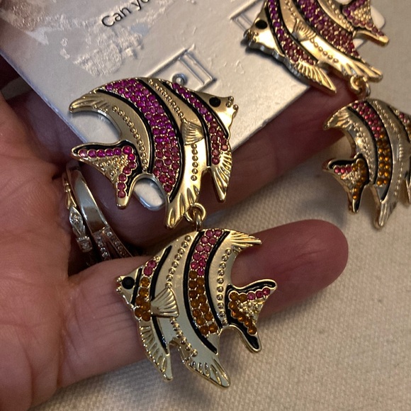 Sugarfix BaubleBar. Style name- school’s out can you be-reef it?Fish dangle e r - Picture 2 of 5